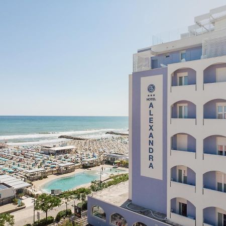Hotel Alexandra - Beach Front - Healthy Xxl Breakfast & Brunch Until 12 30 - Parking Included Misano Adriatico Exterior photo