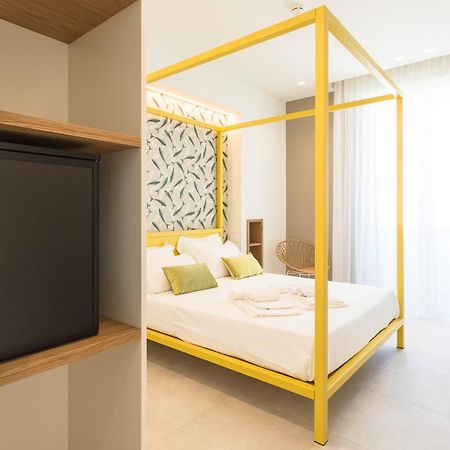 Hotel Alexandra - Beach Front - Healthy Xxl Breakfast & Brunch Until 12 30 - Parking Included Misano Adriatico Exterior photo