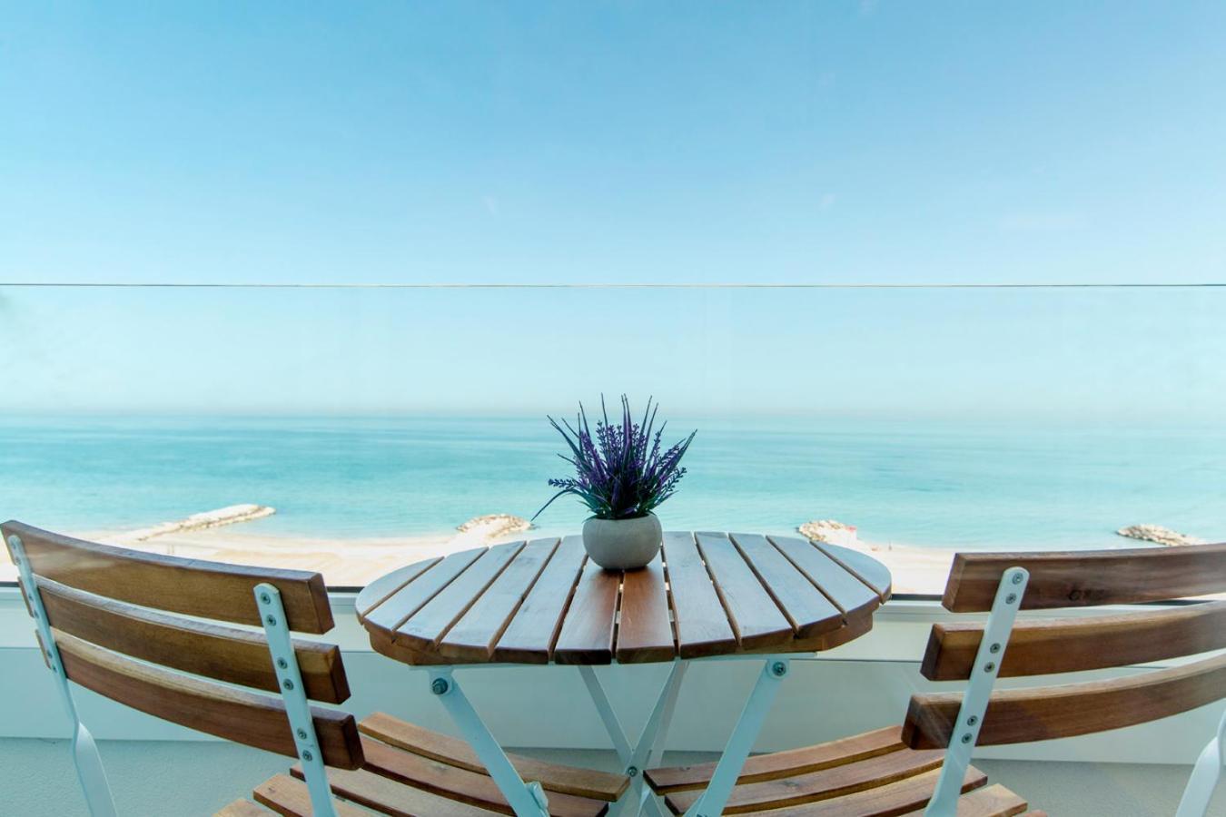 Hotel Alexandra - Beach Front - Healthy Xxl Breakfast & Brunch Until 12 30 - Parking Included Misano Adriatico Exterior photo