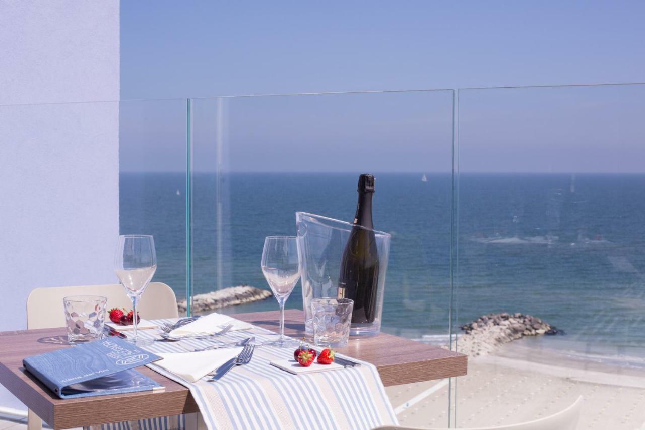 Hotel Alexandra - Beach Front - Healthy Xxl Breakfast & Brunch Until 12 30 - Parking Included Misano Adriatico Exterior photo
